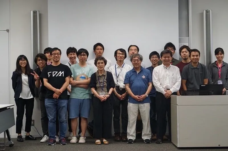中間報告会